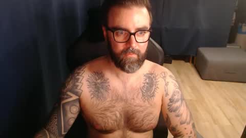 Snapshot of pyroxen chatting on 09.25.25 Yog Sothoth online show from 09.25.25