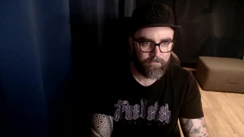 Snapshot of pyroxen chatting on 10.11.25 Yog Sothoth online show from 10.11.25