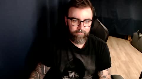 Snapshot of pyroxen chatting on 11.01.25 Yog Sothoth online show from 11.01.25