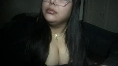 Prettypink Tinyhole online show from 12.15.24