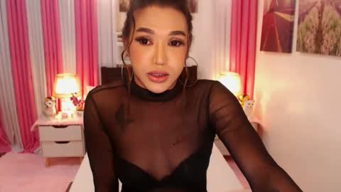 Queen Agatha online show from 12.22.24