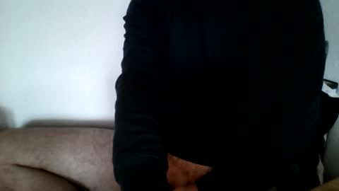 Snapshot of qandnotu chatting on 11.26.25 qandnotu online show from 11.26.25