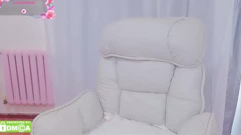 Snapshot of qiqi_mimi9900 chatting on 11.03.25 Mimi online show from 11.03.25