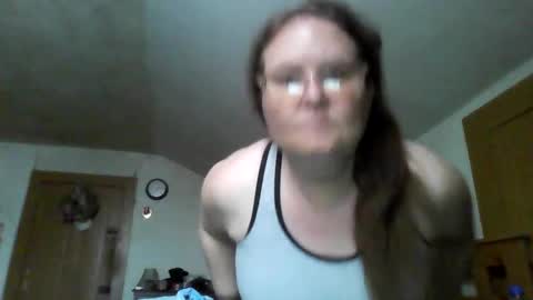 Snapshot of queen211869 chatting on 12.13.25 Queenjenny online show from 12.13.25