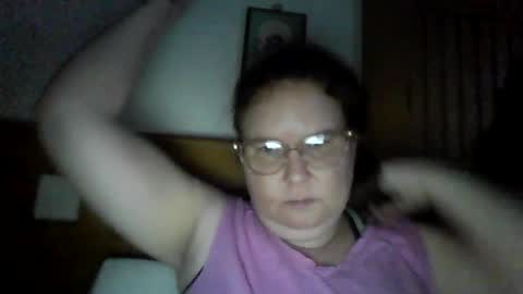 Snapshot of queen211869 chatting on 12.14.25 Queenjenny online show from 12.14.25