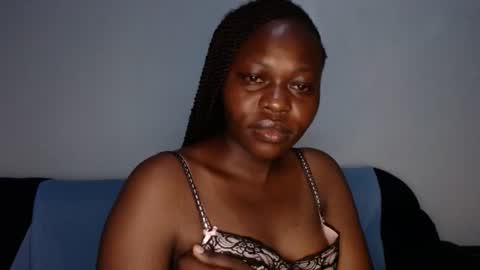 Snapshot of queen_12344 chatting on 02.20.25 emmie online show from 02.20.25