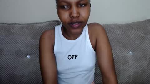 Snapshot of queen_900 chatting on 02.04.26 queen_900 online show from 02.04.26