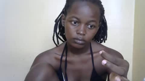 queen_banice online show from 12.16.25