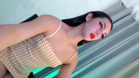 Snapshot of queen_danaya chatting on 12.19.25 queen_danaya online show from 12.19.25