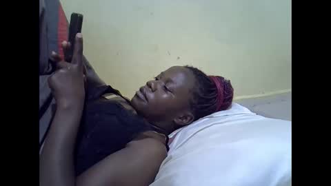 Snapshot of queen_darling3 chatting on 09.28.25 Gentrix online show from 09.28.25