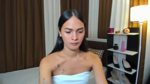 Snapshot of queen_dyosa chatting on 11.10.25 Queen Dyosa online show from 11.10.25