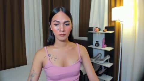 Snapshot of queen_dyosa chatting on 11.17.25 Queen Dyosa online show from 11.17.25