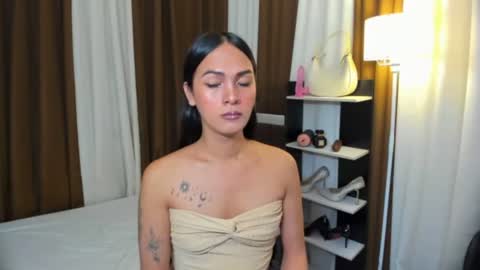 Snapshot of queen_dyosa chatting on 11.23.25 Queen Dyosa online show from 11.23.25