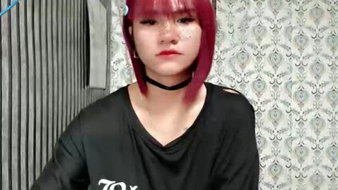 Snapshot of queen_elicktra chatting on 10.04.25 JOY online show from 10.04.25