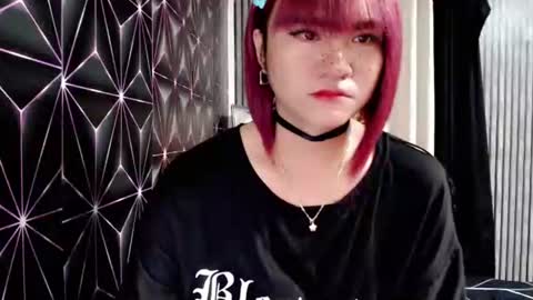 Snapshot of queen_elicktra chatting on 11.04.25 JOY online show from 11.04.25