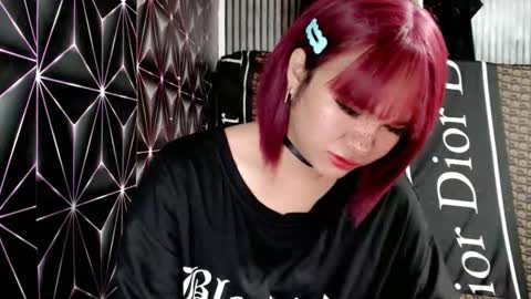 Snapshot of queen_elicktra chatting on 12.13.25 JOY online show from 12.13.25