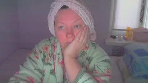 Snapshot of queen_jane8 chatting on 10.18.25 queen_jane8 online show from 10.18.25