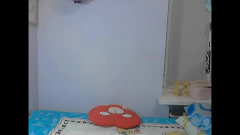 Snapshot of queen_jane8 chatting on 10.29.25 queen_jane8 online show from 10.29.25