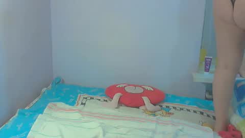 Snapshot of queen_jane8 chatting on 11.25.25 queen_jane8 online show from 11.25.25