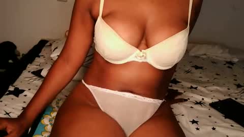 Snapshot of queen_joy123 chatting on 11.16.25 queen_joy123 online show from 11.16.25