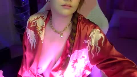 Snapshot of queen_kur chatting on 03.13.26 QueenHennessy online show from 03.13.26