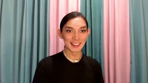 Snapshot of queen_lucifer chatting on 11.23.25 Queen Lucifer online show from 11.23.25