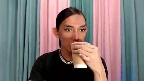 Snapshot of queen_lucifer chatting on 11.25.25 Queen Lucifer online show from 11.25.25