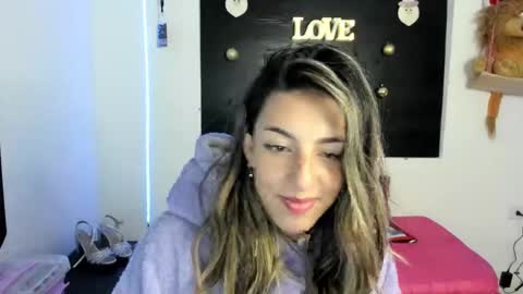 queen_natttyy online show from 12.12.24