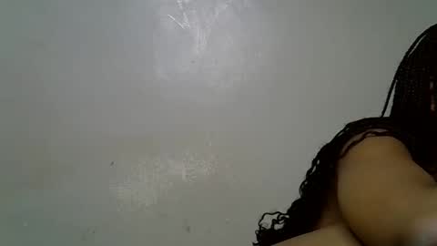 queen_polite online show from 12.15.25