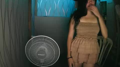 queen_seavera1 online show from 11.26.25