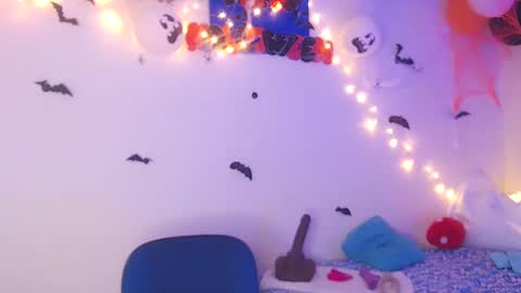 Ahlya  online show from 10.31.25