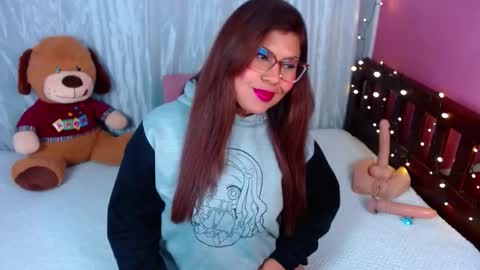 Snapshot of queenamazon_ chatting on 09.15.25 Queenamazon online show from 09.15.25