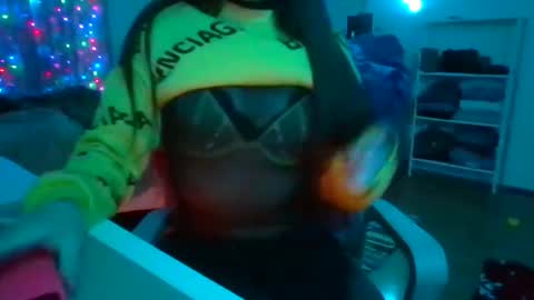 queenbee6269 online show from 01.10.26