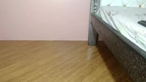 Snapshot of queenchloe1 chatting on 04.12.26 queenchloe1 online show from 04.12.26