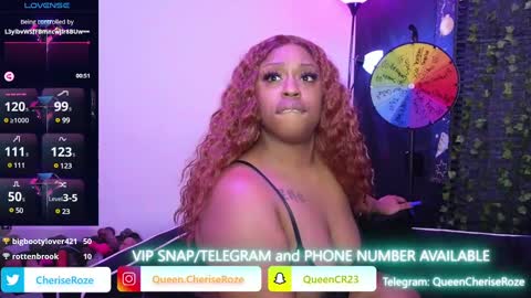 Snapshot of queencroze chatting on 01.10.25 Queen Cherise Roze online show from 01.10.25