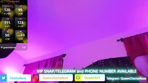 Snapshot of queencroze chatting on 03.08.25 Queen Cherise Roze online show from 03.08.25