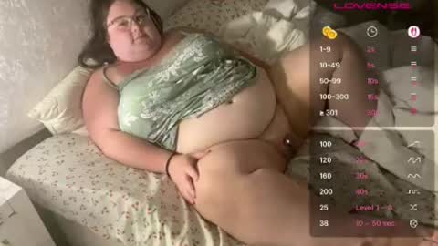 Queen curves online show from 07.31.26