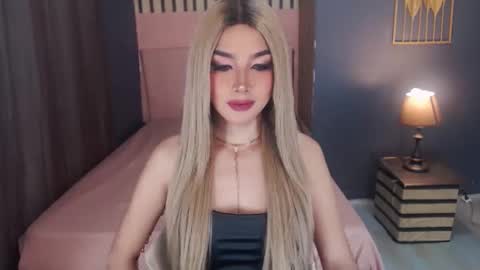 queenemeraldts online show from 02.27.25