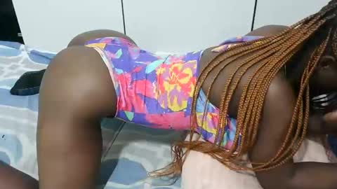 Snapshot of queenlatasha chatting on 11.16.25 Latasha online show from 11.16.25