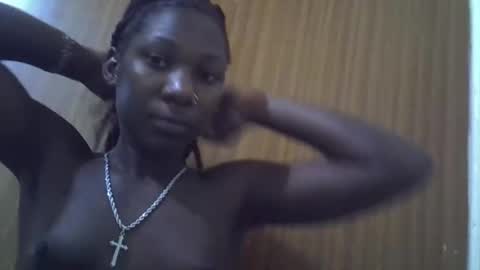 queenluiza199400 online show from 04.13.26