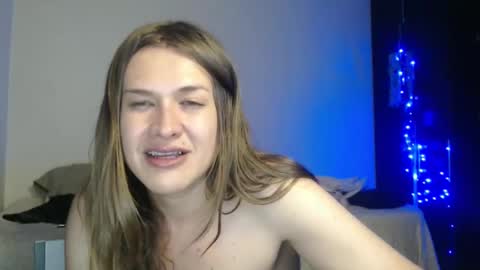 Snapshot of queennicky88 chatting on 01.01.25 Nico online show from 01.01.25