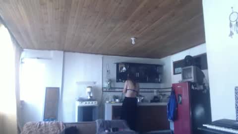 Snapshot of queennicky88 chatting on 11.04.25 Nico online show from 11.04.25