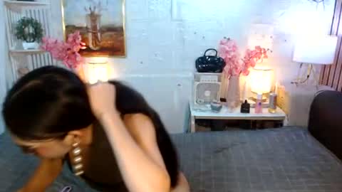 queennira online show from 07.21.26