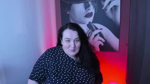 Snapshot of queenofhaze chatting on 11.26.25 you may simply address Me with Your Grace online show from 11.26.25