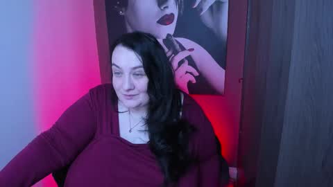 Snapshot of queenofhaze chatting on 12.15.25 you may simply address Me with Your Grace online show from 12.15.25