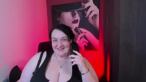 Snapshot of queenofhaze chatting on 06.12.26 you may simply address Me with Your Grace online show from 06.12.26