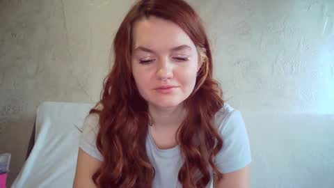 Snapshot of queenofmodels chatting on 02.03.25 QueenOfModels online show from 02.03.25