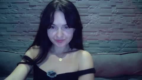 Snapshot of queenofmodels chatting on 11.13.25 QueenOfModels online show from 11.13.25