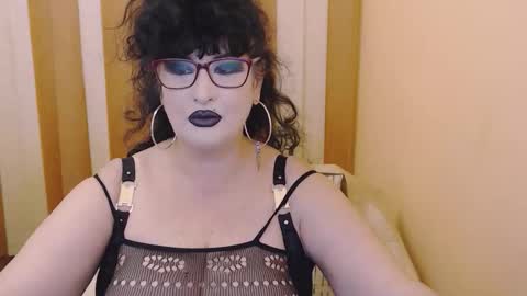 queenofsin online show from 10.24.25