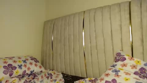 Snapshot of queenofsouls chatting on 01.01.25 . online show from 01.01.25